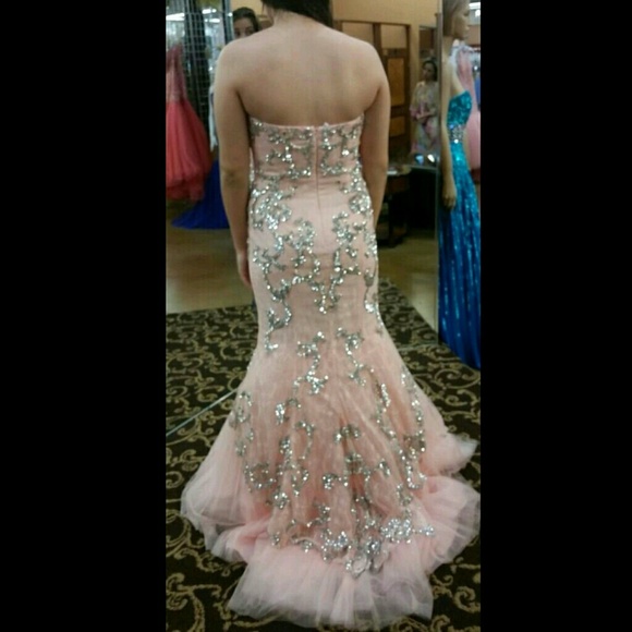 Dress - Picture 2 of 2